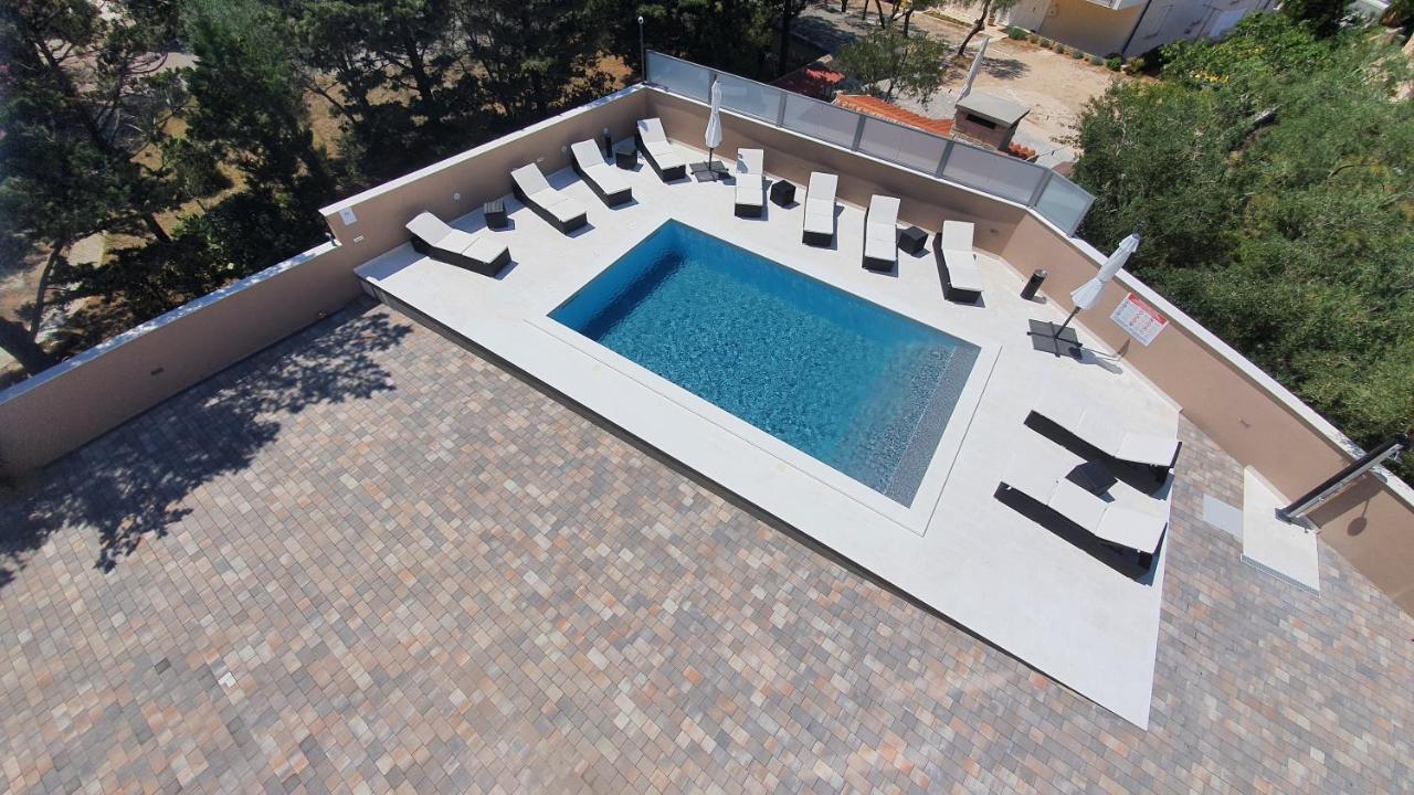 Poolside Hideout Apartments Novalja Zewnętrze zdjęcie